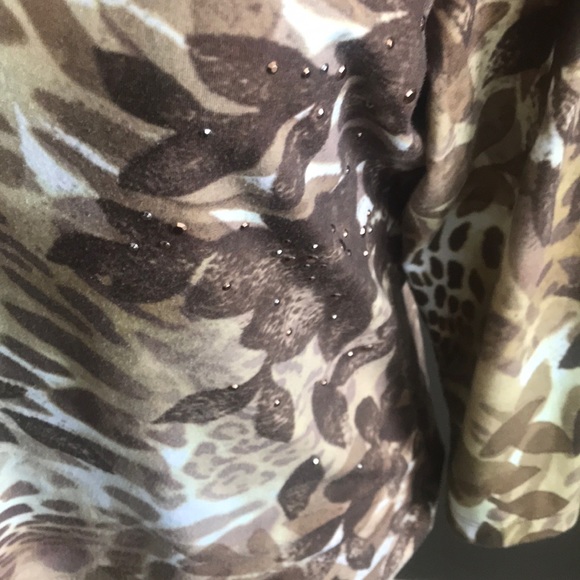 Chico’s Zenergy fun bling top - Picture 5 of 5